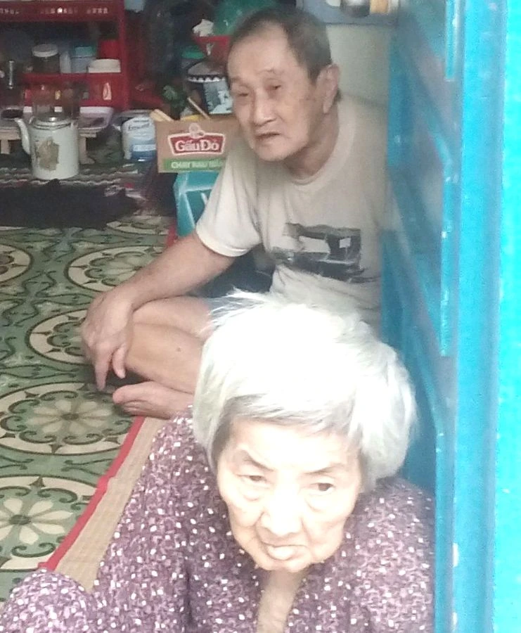 Giúp gia đình có 3 người bệnh